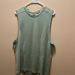 Lululemon Metal Vent Tank - L - Pale Green